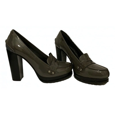 Pre-owned Max Mara Patent Leather Heels In Grey
