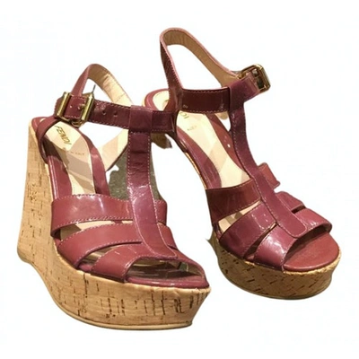 Pre-owned Fendi Patent Leather Sandal In Burgundy