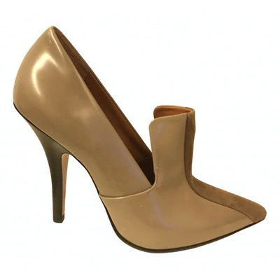 Pre-owned Celine Leather Heels In Beige