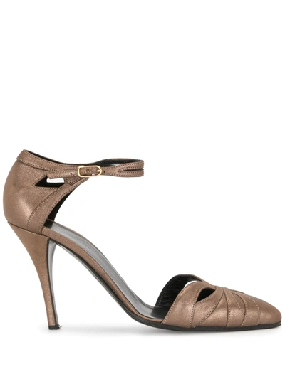 Pre-owned Hermes  Cut-out Detail Pumps In Gold