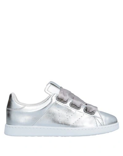 Victoria Sneakers In Silver