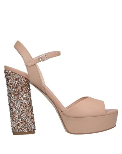 Chantal Sandals In Pale Pink
