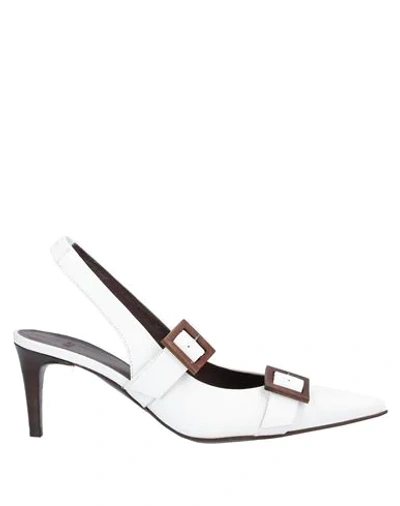 Hazy Pumps In White