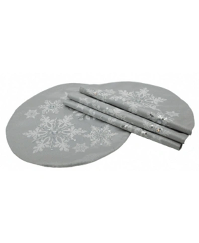 Manor Luxe Glistening Snow Christmas Round Placemats - Set Of 4 In Silver
