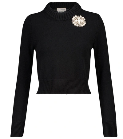 Alexander Mcqueen Cropped Embellished Cashmere Sweater In Black/silver