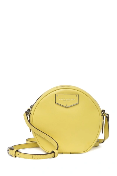 Marc Jacobs Voyager Circle Crossbody Bag In Lemon