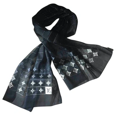 Pre-owned Louis Vuitton Silk Stole In Black