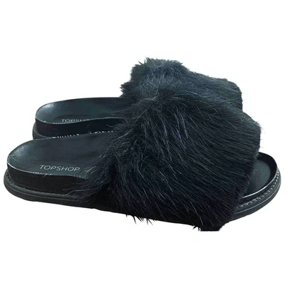 Pre-owned Topshop Faux Fur Mules In Black