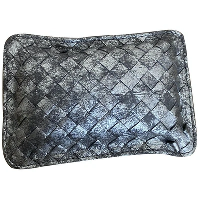 Pre-owned Bottega Veneta Leather Handbag In Silver