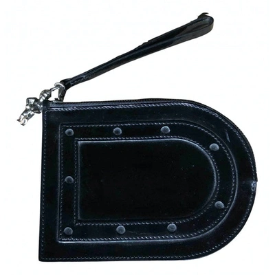 Pre-owned Delvaux Patent Leather Purse In Black