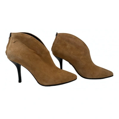 Pre-owned Lola Cruz Ankle Boots In Camel