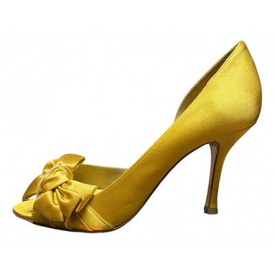 Pre-owned Le Silla Cloth Heels In Yellow
