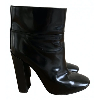 Pre-owned Chloé Patent Leather Ankle Boots In Black