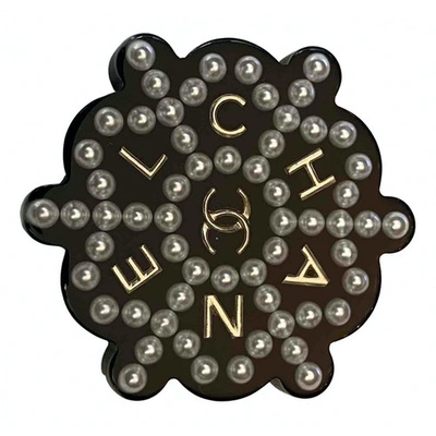Pre-owned Chanel Cc Black Pins & Brooches