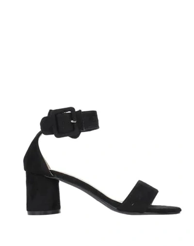 Romeo Gigli Sandals In Black