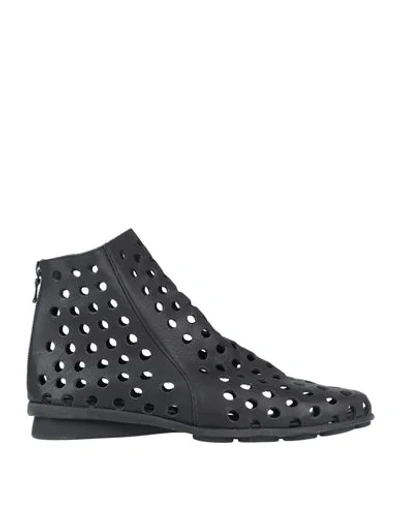 Arche Ankle Boot In Black