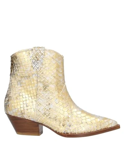 Ras Ankle Boots In Gold