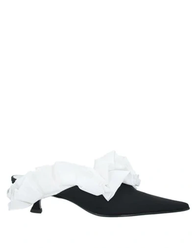 Mm6 Maison Margiela Pumps In Black