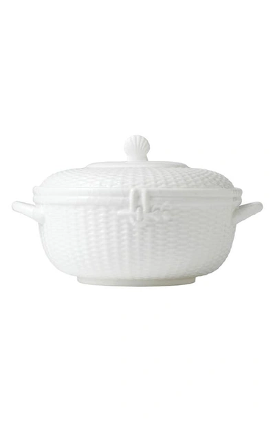 Wedgwood Nantucket Bone China Covered Serving Bowl In White