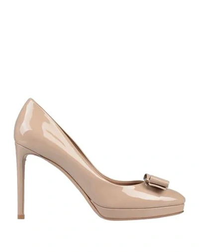 Ferragamo Pumps In Beige