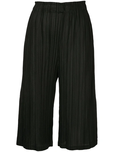 Issey Miyake Cropped Plissé Culottes In Black