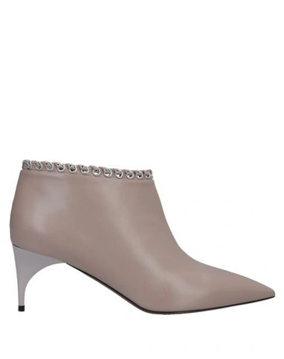 Alain Tondowski Ankle Boot In Pale Pink