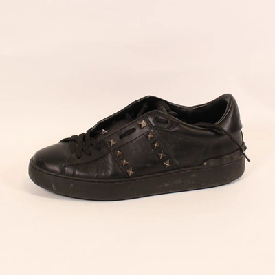 Pre-owned Valentino Garavani Black Leather Trainers