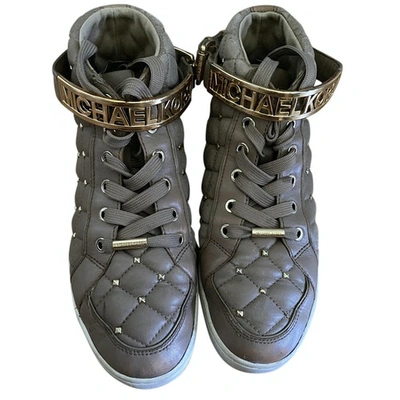 Pre-owned Michael Kors Leather Trainers In Brown