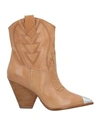 Lola Cruz Ankle Boots In Camel