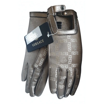 Pre-owned Versace Leather Gloves In Silver
