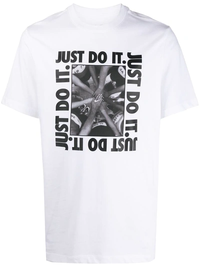 Nike Logo Print T-shirt In White