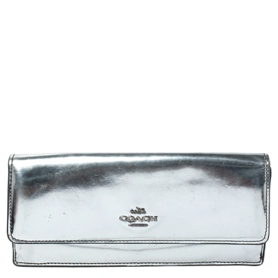 Pre-owned Coach Metallic Silver Patent Leather Continental Wallet