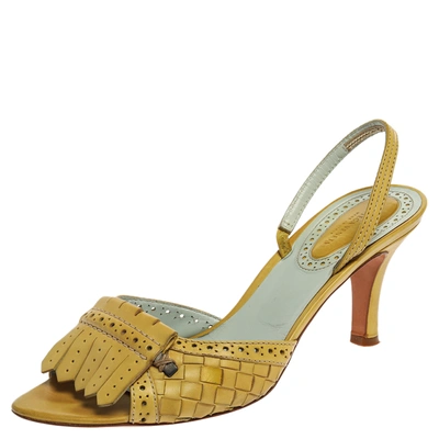 Pre-owned Bottega Veneta Yellow Intrecciato Leather Fringe Detail Open Toe Slingback Sandals Size 41