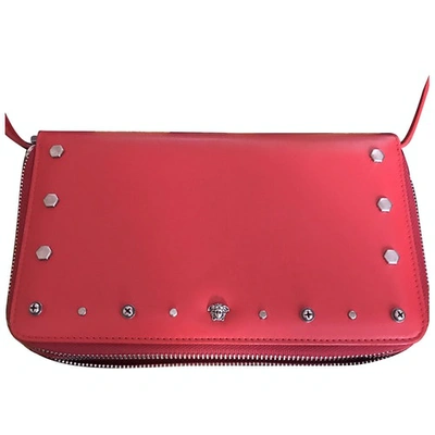Pre-owned Versace Red Leather Clutch Bag