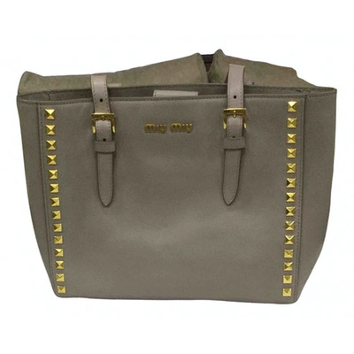 Pre-owned Miu Miu Leather Clutch Bag In Beige