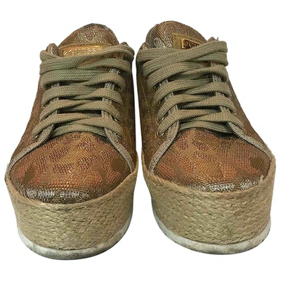 Pre-owned Guess Cloth Espadrilles In Gold