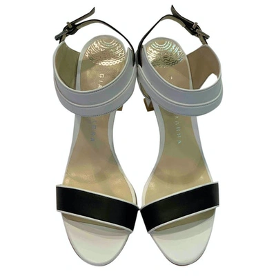 Pre-owned Gianni Marra Leather Sandals In White