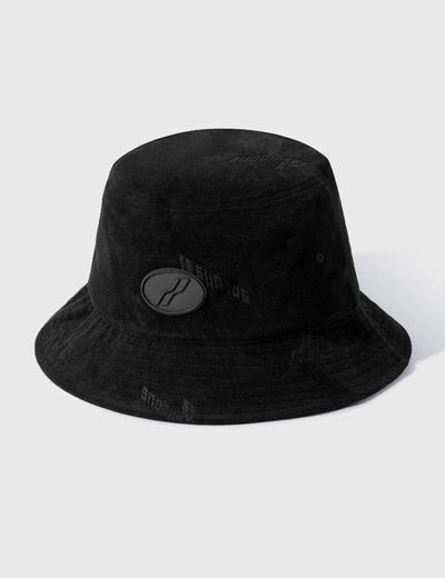 We11 Done Velvet Logo Bucket Hat In Black