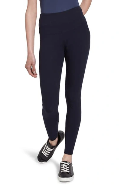 Lyssé Flattering Leggings In Midnight