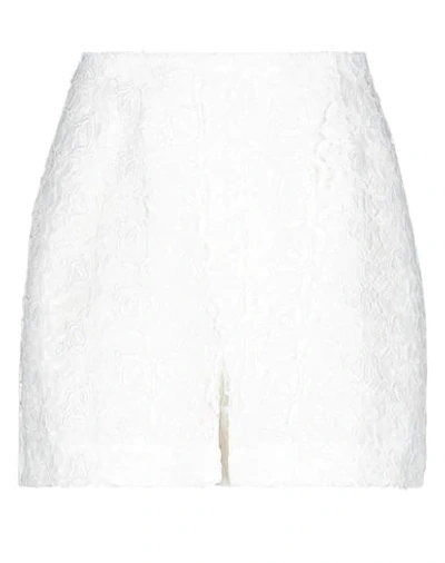 Be Blumarine Shorts In White