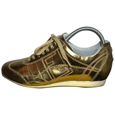 Pre-owned Fendi Leather Trainers In Gold