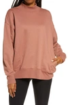 Alo Yoga Refresh Mock Neck Sweatshirt In Chestnut