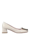 Roger Vivier Pumps In Ivory
