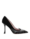 Roger Vivier Pumps In Black