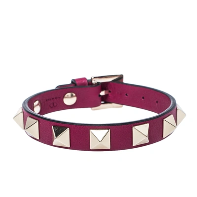 Pre-owned Valentino Garavani Raspberry Pink Leather Pale Gold Tone Rockstud Bracelet