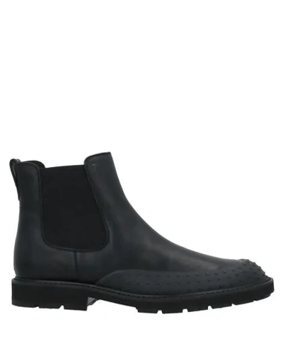 Tod's Ankle Boots In Black