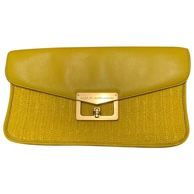 Pre-owned Marc By Marc Jacobs Leather Clutch Bag In Yellow