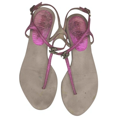 Pre-owned Chanel Leather Flip Flops In Pink