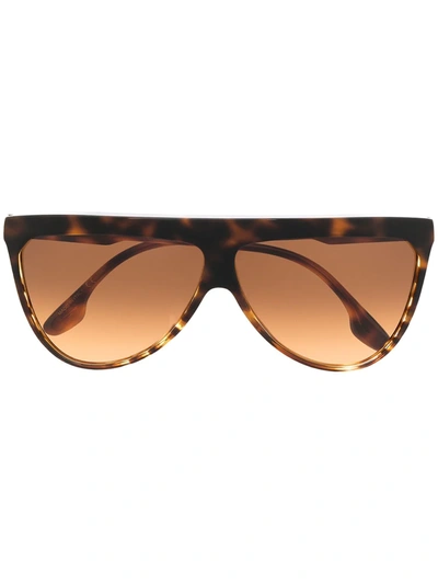 Victoria Beckham 65mm Oversize Gradient Flat Top Sunglasses In Braun