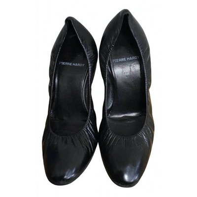 Pre-owned Pierre Hardy Patent Leather Heels In Black